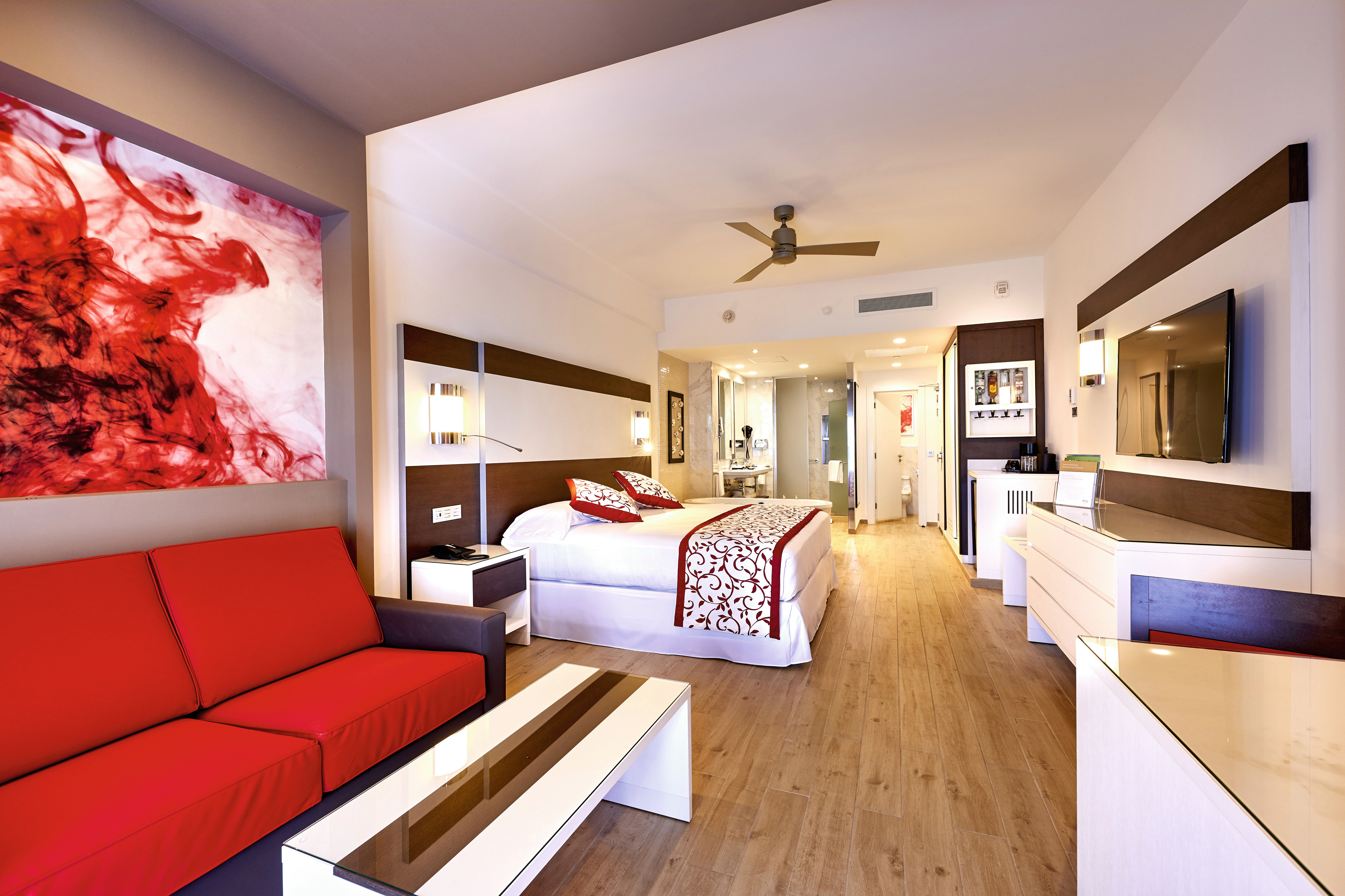 XCM 18 065 Junior Suite